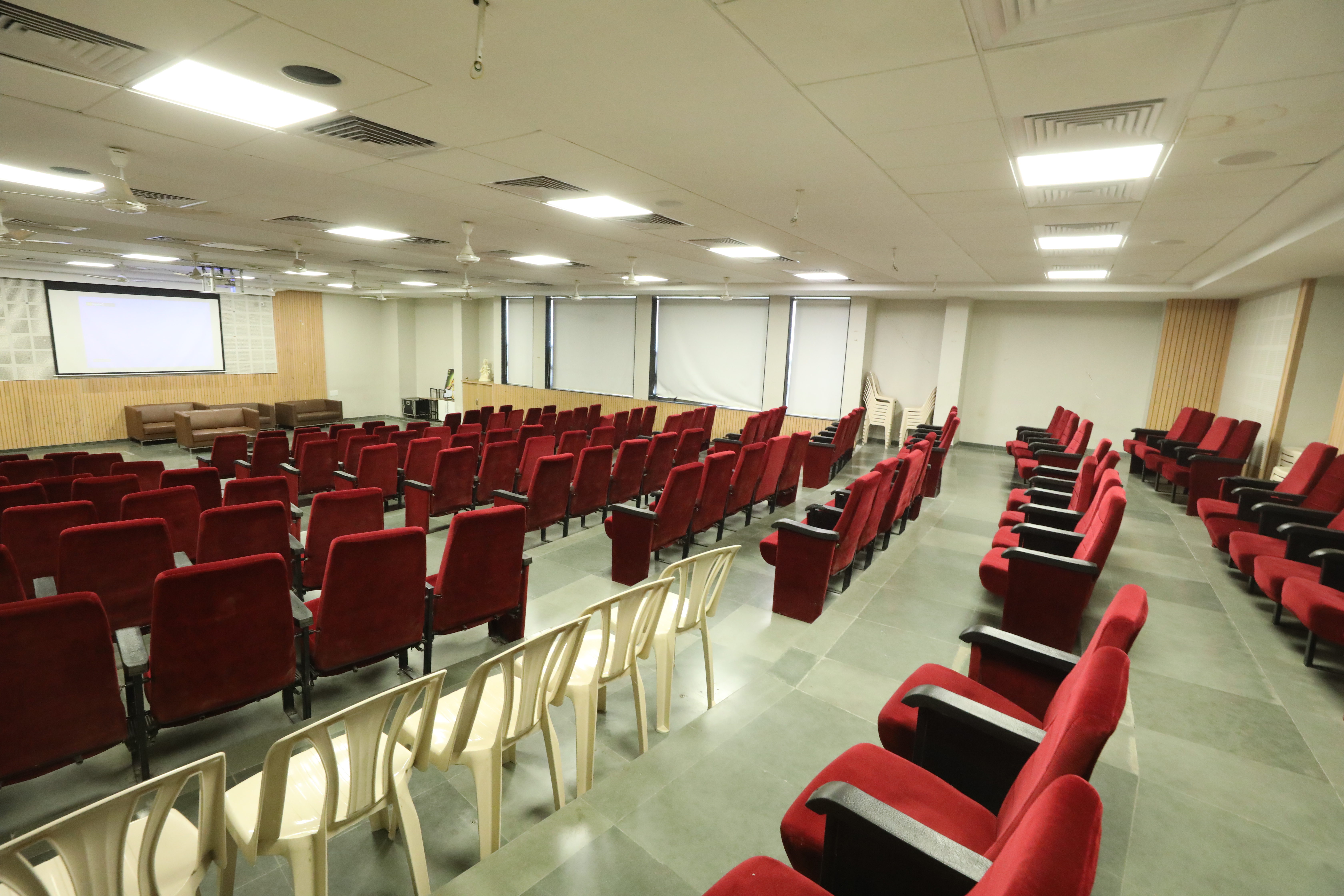 School of Liberal Arts and Management Studies campus moment